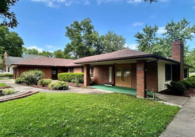 Homes for sale in Erie, KS | 212 N Grant St, Erie, KS 66733 | MLS# 2609954