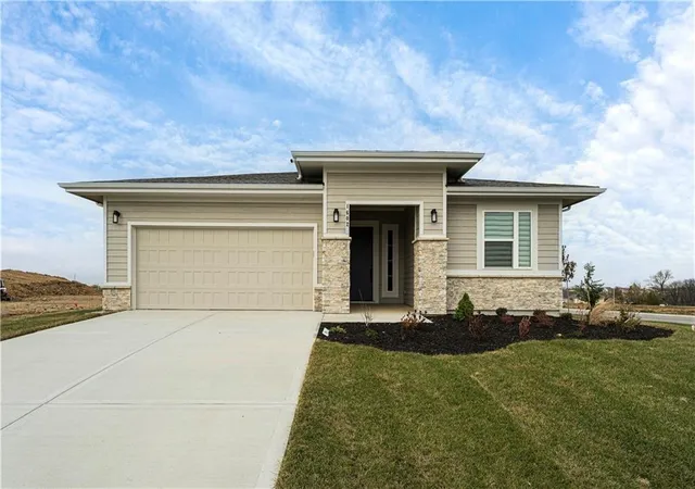 Homes for sale in Kansas City, MO | 1700 Nw 105th Ter, Kansas City, MO 64155 | MLS# 2609966