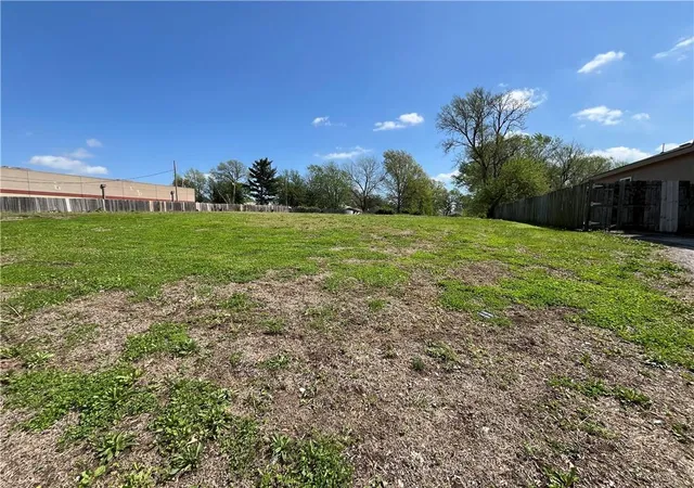Photo 3 of Land for sale at 2331 S Sterling Ave, Independence, MO 64052 | MLS# 2609994 | Listing updated on 2026-04-18