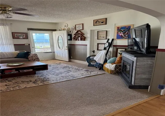Homes for sale in Burlington, KS | 104 Miami St, Burlington, KS 66093 | MLS# 2609997