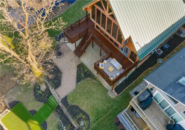 5th image of 27 Beach Dr, Lake Tapawingo, MO 64015 | MLS# 2610025