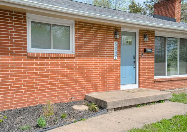 Homes for sale in Kansas City, MO | 5247 N Norton Ave, Kansas City, MO 64119 | MLS# 2610104