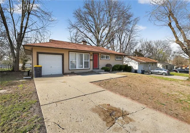 Photo 3 of Sale Pending at 11104 Bristol Ter, Kansas City, MO 64134 | MLS# 2610112 | Listing updated on 2026-10-09