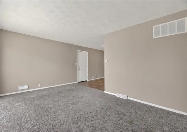 Photo 3 of Sale Pending at 11104 Bristol Ter, Kansas City, MO 64134 | MLS# 2610112 | Listing updated on 2026-10-09