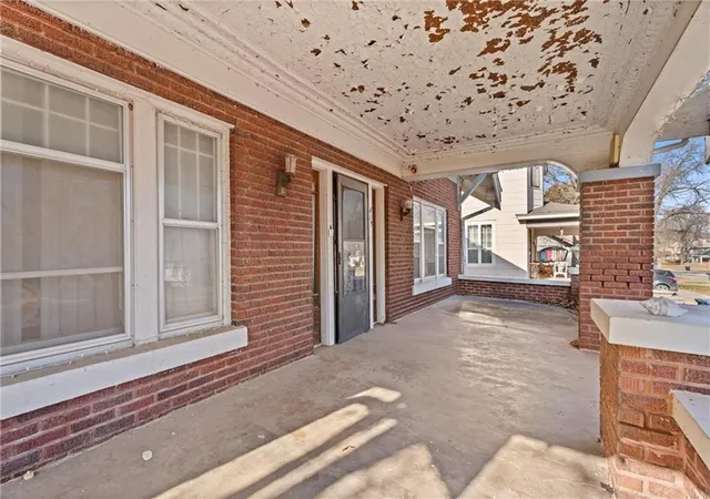 Homes for sale in Independence, KS | 419 S 4Th St, Independence, KS 67301 | MLS# 2610115