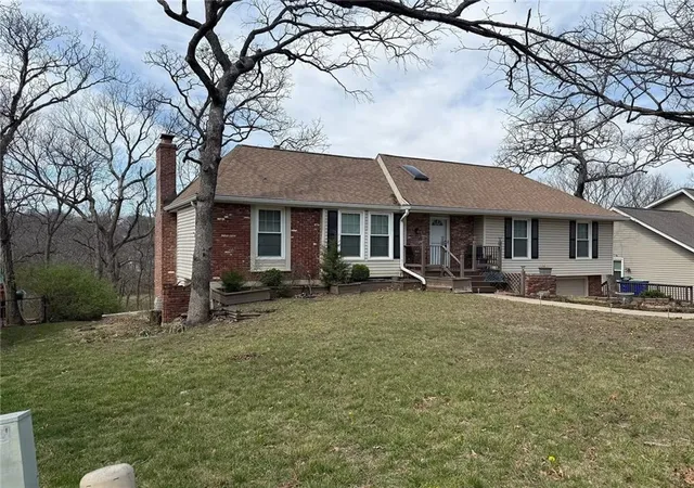Homes for sale in Shawnee, KS | 6926 Albervan St, Shawnee, KS 66216 | MLS# 2610116