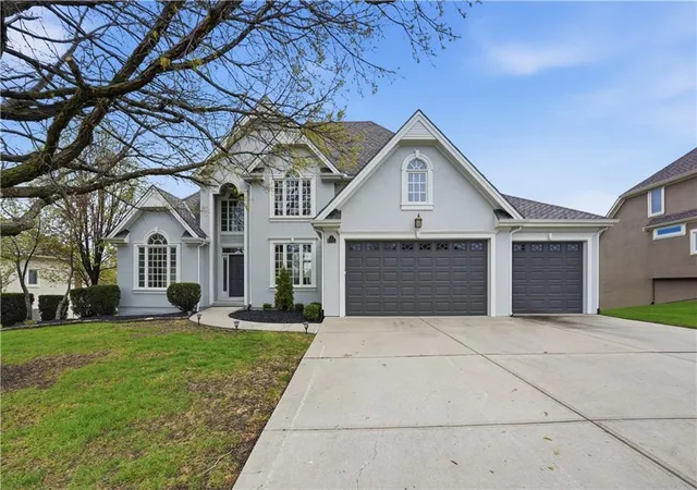1st image of 6205 Nw 101st St, Kansas City, MO 64154 | MLS# 2610212