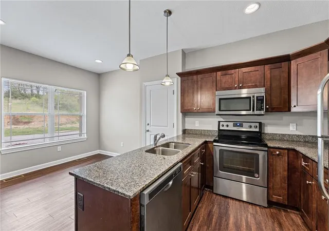 Photo 3 of Townhouse for sale at 633 N 74th Street, Kansas City, KS 66112 | MLS# 2610224 | Listing updated on 2026-08-29