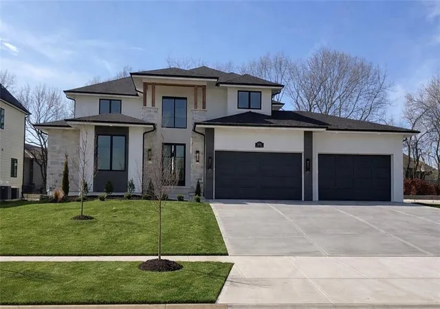Photo 1 of Sale Pending at 9606 W 175th Terrace, Overland Park, KS 66221 | MLS# 2610238 | Listing updated on 2026-04-24