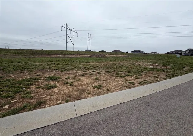 Photo 1 of Sale Pending at 11442 S Houston St, Olathe, KS 66061 | MLS# 2610251 | Listing updated on 2026-04-02