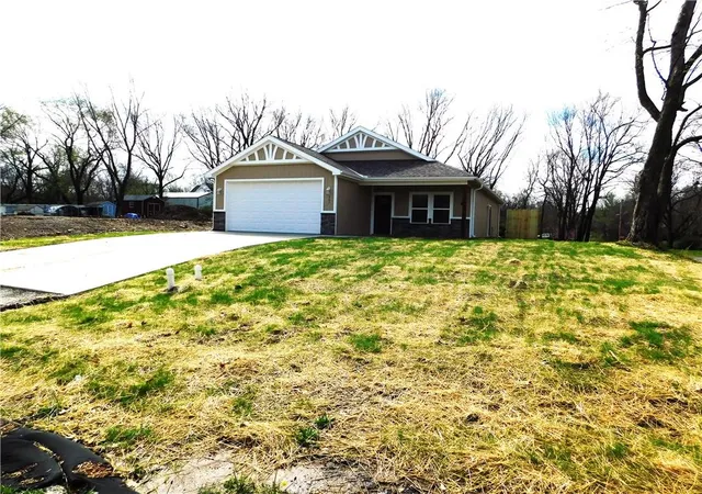 4th image of 507 W 3Rd St, Holden, MO 64040 | MLS# 2610254