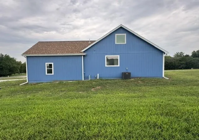 Photo 5 of Single family home for sale at 1881 Lake Viking Ter, Gallatin, MO 64640 | MLS# 2610321 | Listing updated on 2026-08-09