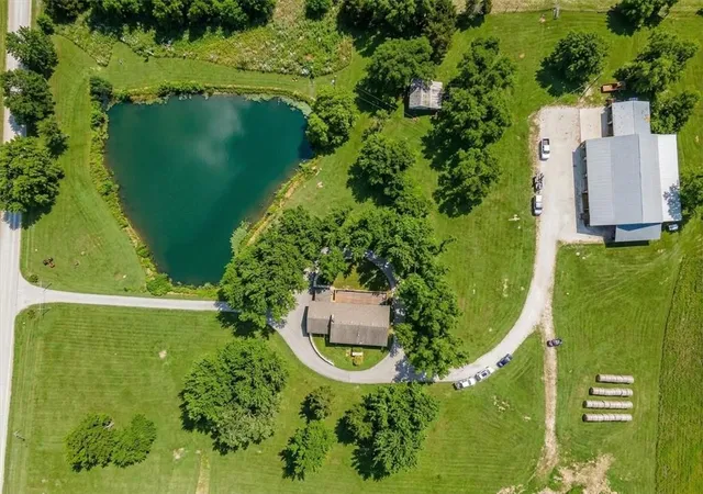 5th image of 17249 198Th St, Tonganoxie, KS 66086 | MLS# 2610335
