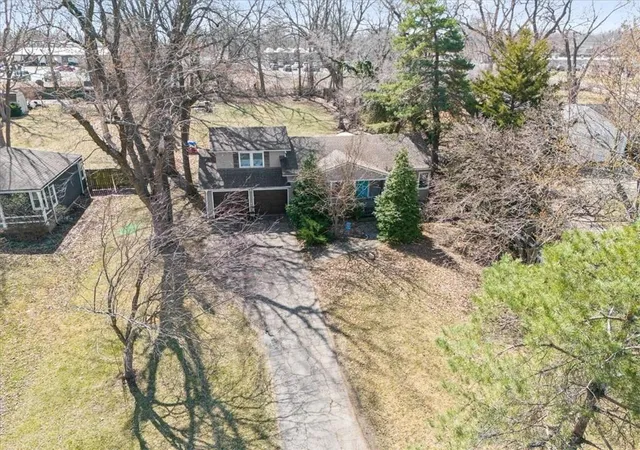 1st image of 6901 W 82nd St, Overland Park, KS 66204 | MLS# 2610345