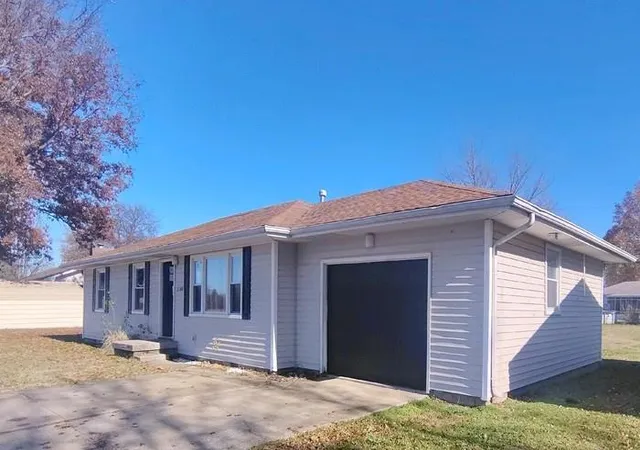 4th image of 2300 Sunset Ave, Baxter Springs, KS 66713 | MLS# 2610348