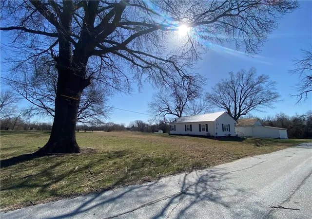 Homes for sale in Clinton, MO | Tbd Towers Street, Lots 52-57 St, Clinton, MO 64735 | MLS# 2610388