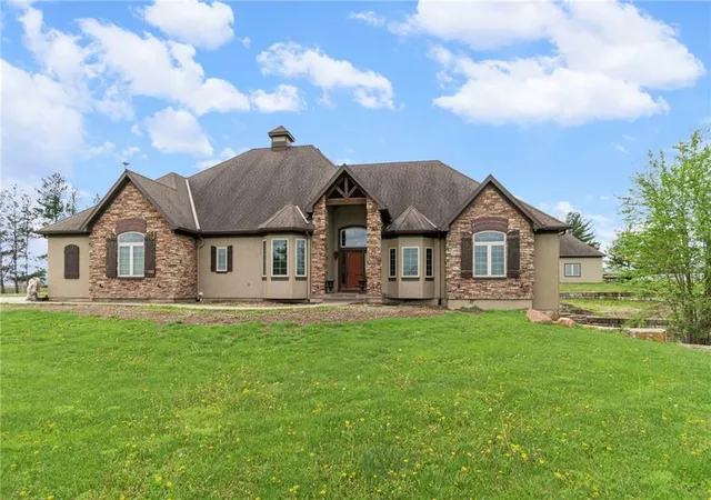 Photo 1 of Mansion for sale at 16108 Plattsburg Rd, Kearney, MO 64060 | MLS# 2610391 | Listing updated on 2026-07-01