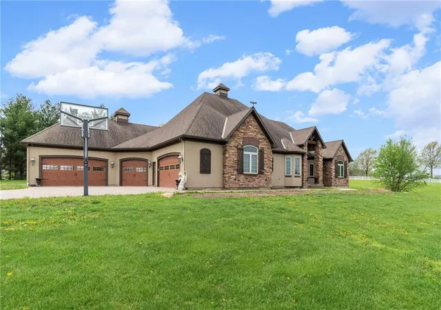 Photo 3 of Single family home for sale at 16108 Plattsburg Rd, Kearney, MO 64060 | MLS# 2610391 | Listing updated on 2026-07-01