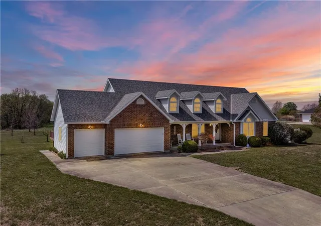 1st image of 14 Sw 260 Rd, Warrensburg, MO 64093 | MLS# 2610420
