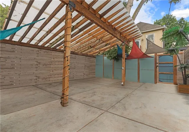 25th image of 2322 Holly St, Kansas City, MO 64108 | MLS# 2610422