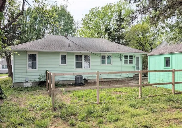 Homes for sale in El Dorado Springs, MO | 209 S West Haven Rd, El Dorado Springs, MO 64744 | MLS# 2610447