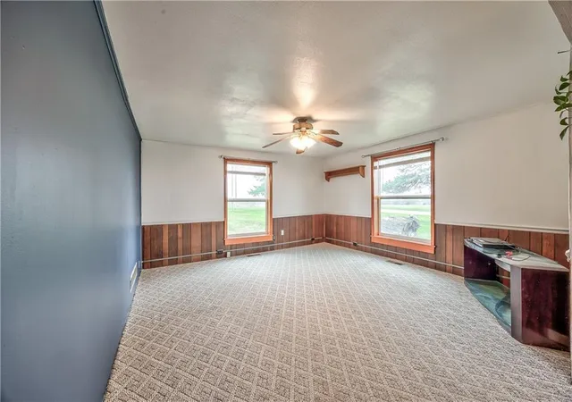 Homes for sale in Paola, KS | 35705 Renner Rd, Paola, KS 66071 | MLS# 2610472