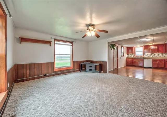 Homes for sale in Paola, KS | 35705 Renner Rd, Paola, KS 66071 | MLS# 2610472