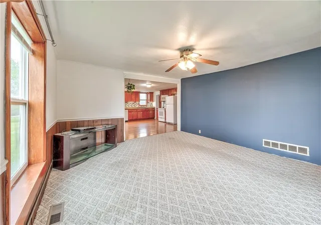 Homes for sale in Paola, KS | 35705 Renner Rd, Paola, KS 66071 | MLS# 2610472