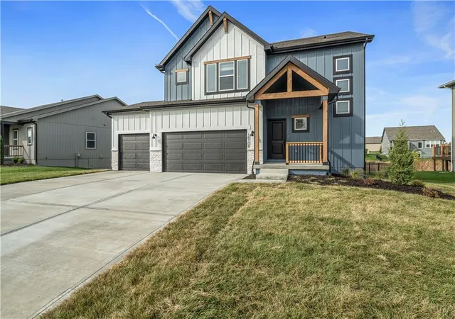 Photo 1 of Sale Pending at 18040 W 166th Street, Olathe, KS 66062 | MLS# 2610510 | Listing updated on 2026-09-22