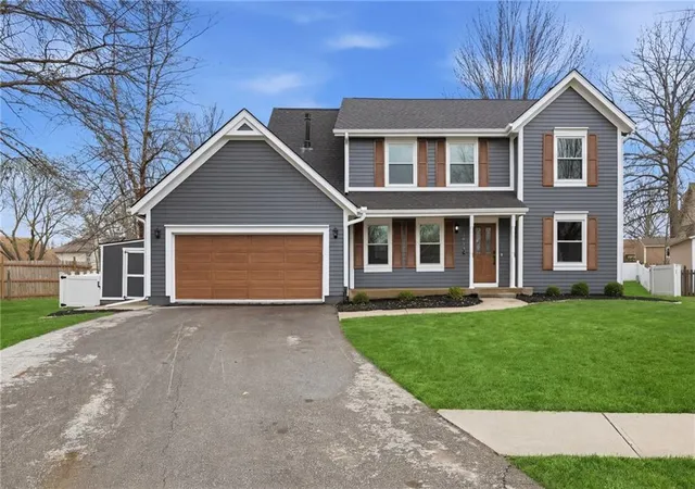 2nd image of 1413 S Sheridan Bridge Cir, Olathe, KS 66062 | MLS# 2610594