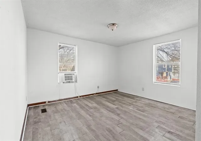 Photo 3 of House for sale at 1211-1213 Reynolds Ave, Kansas City, KS 66102 | MLS# 2610598 | Listing updated on 2026-09-29
