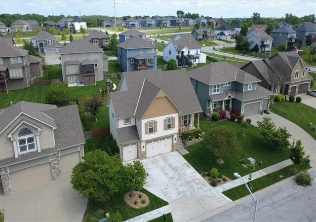 5th image of 1316 Ne 107Th St, Kansas City, MO 64155 | MLS# 2610637