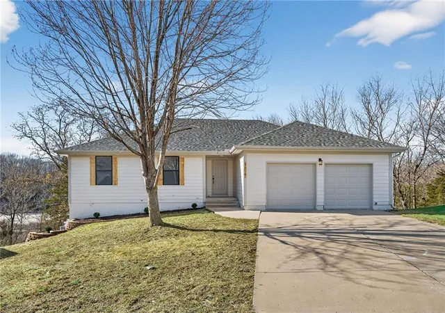 1st image of 2619 Sw Morningside Dr, Blue Springs, MO 64015 | MLS# 2610734