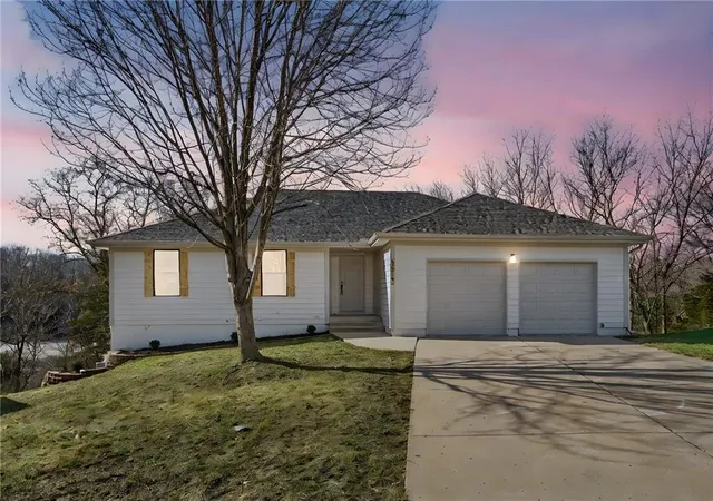 5th image of 2619 Sw Morningside Dr, Blue Springs, MO 64015 | MLS# 2610734