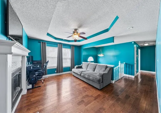 Photo 4 of Sale Pending at 1723 S Whitney Dr, Independence, MO 64057 | MLS# 2610742 | Listing updated on 2026-04-06