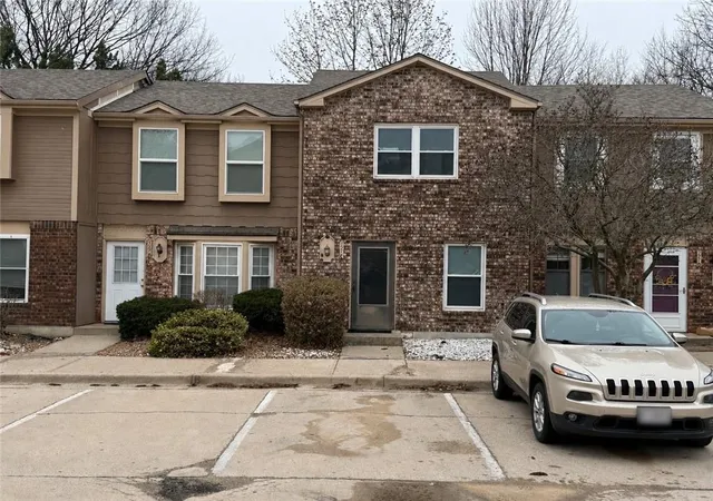 Homes for sale in Blue Springs, MO | 727 Sw Liggett Rd #C, Blue Springs, MO 64015 | MLS# 2610788