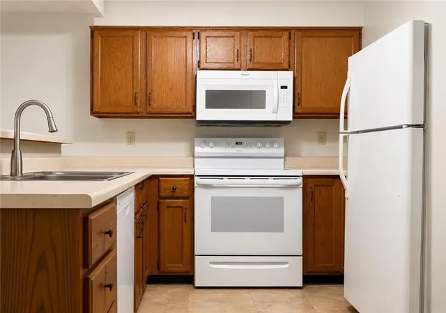 4th image of 727 Sw Liggett Rd #C, Blue Springs, MO 64015 | MLS# 2610788