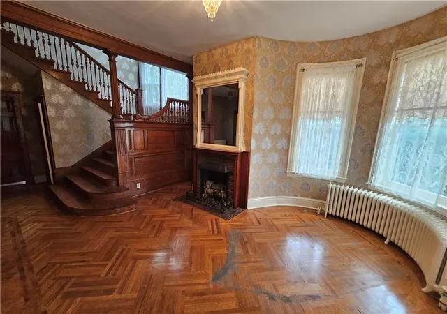 3rd image of 409 N Esplanade St, Leavenworth, KS 66048 | MLS# 2610789