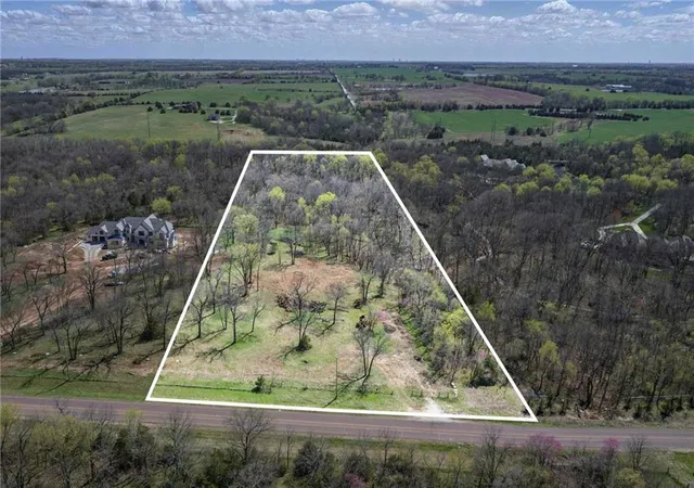 Homes for sale in Bucyrus, KS | 10283 W 191St St, Bucyrus, KS 66013 | MLS# 2611814