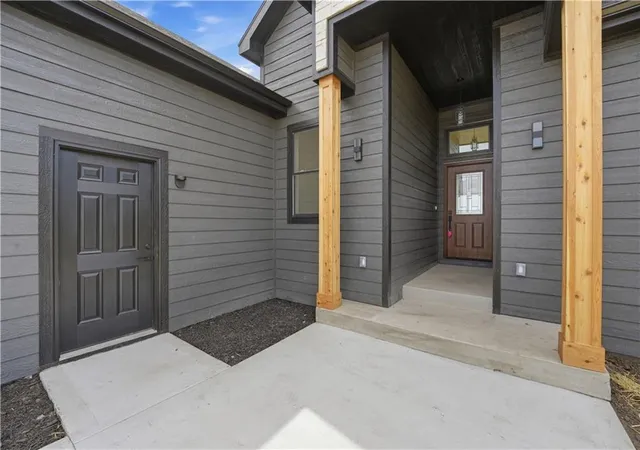 4th image of 1108 Trl View Ct, Baldwin City, KS 66006 | MLS# 2611826