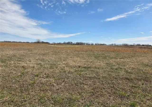 Homes for sale in Fort Scott, KS | 1449 Indian Rd, Fort Scott, KS 66701 | MLS# 2611841
