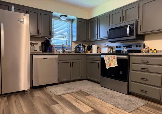 Listing Photo 5 - Condo for sale in building located at 2313 SW & 2315 6th St, Blue Springs, MO 64014