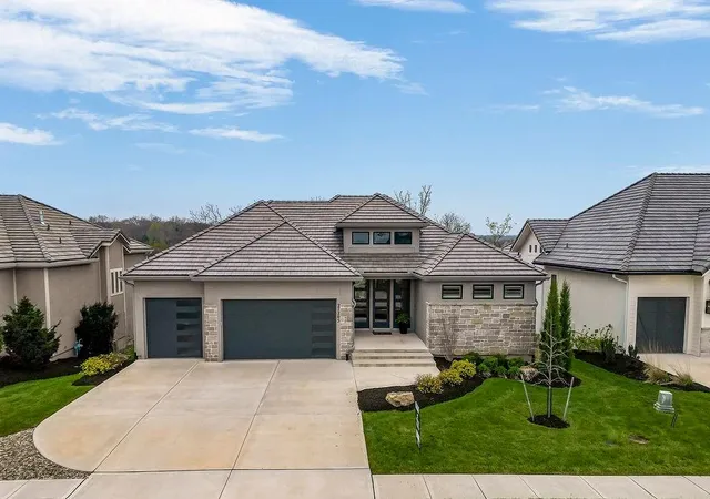 2nd image of 27205 W 100th Ter, Olathe, KS 66061 | MLS# 2611860