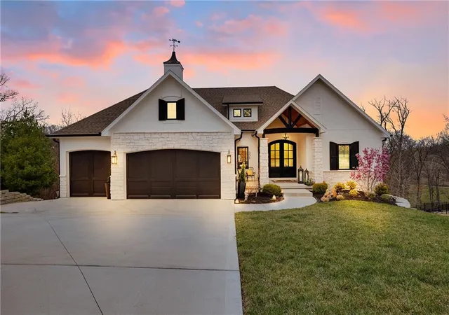 Photo 1 of Single family home for sale at 336 Thoreau Cir, Lees Summit, MO 64081 | MLS# 2611879 | Listing updated on 2026-09-28