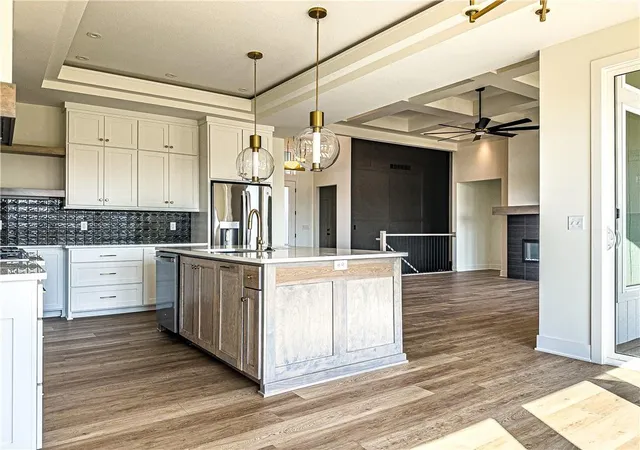 5th image of 10787 Genesis Dr, Kansas City, MO 64152 | MLS# 2611898