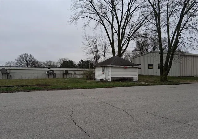 Photo 3 of Land for sale at 1402 E 9th Street, Trenton, MO 64683 | MLS# 2611939 | Listing updated on 2026-06-26