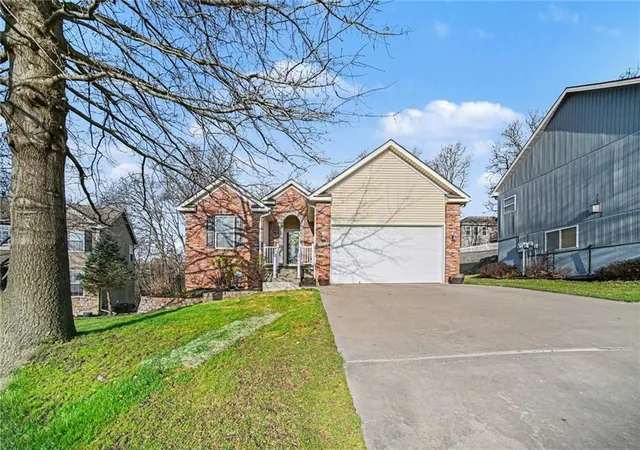 Homes for sale in Kansas City, KS | 3630 N 112th St, Kansas City, KS 66109 | MLS# 2612062