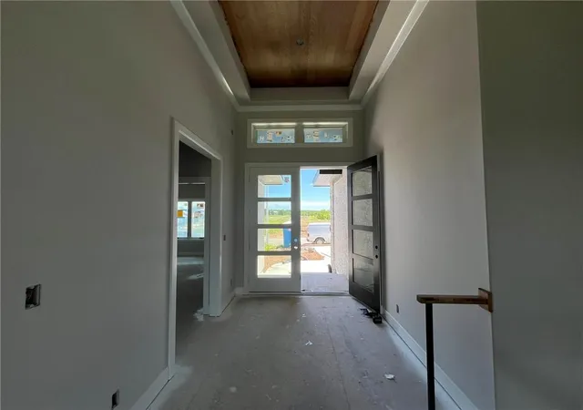 3rd image of 510 Bentwater Dr, Raymore, MO 64083 | MLS# 2612077