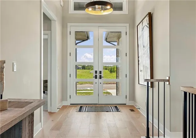 Photo 3 of Single family home for sale at 510 Bentwater Dr, Raymore, MO 64083 | MLS# 2612077 | Listing updated on 2026-09-20