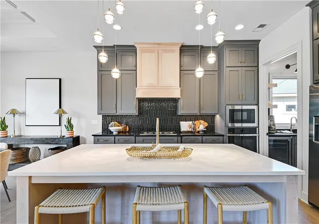 2nd image of 22121 W 93rd Ter, Lenexa, KS 66220 | MLS# 2612152
